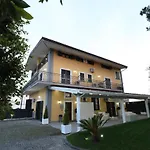 A Casa Bed & Breakfast