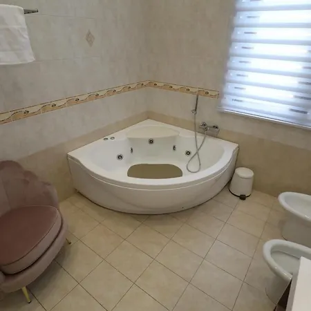 A Casa Bed & Breakfast